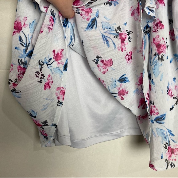 Torrid Cold Shoulder Floral Blouse - Picture 5 of 7
